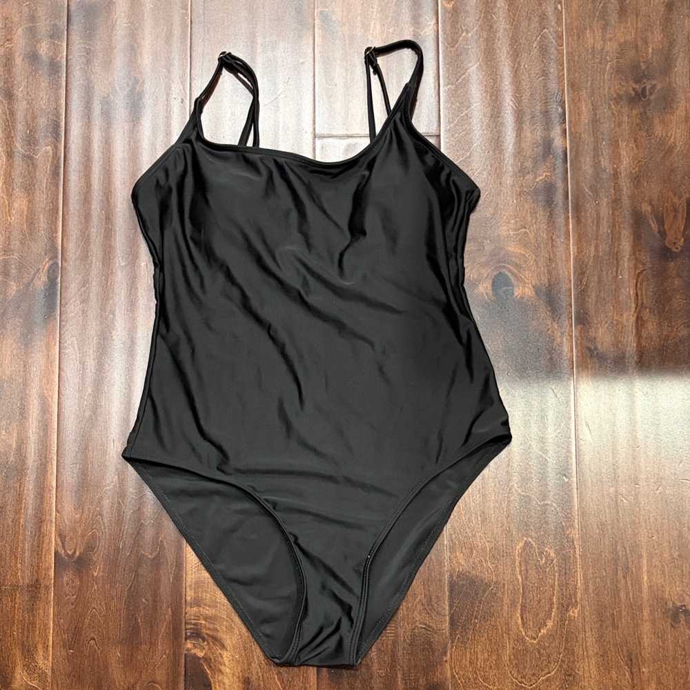 Refuge Elegant Black Women's Swimsuit M